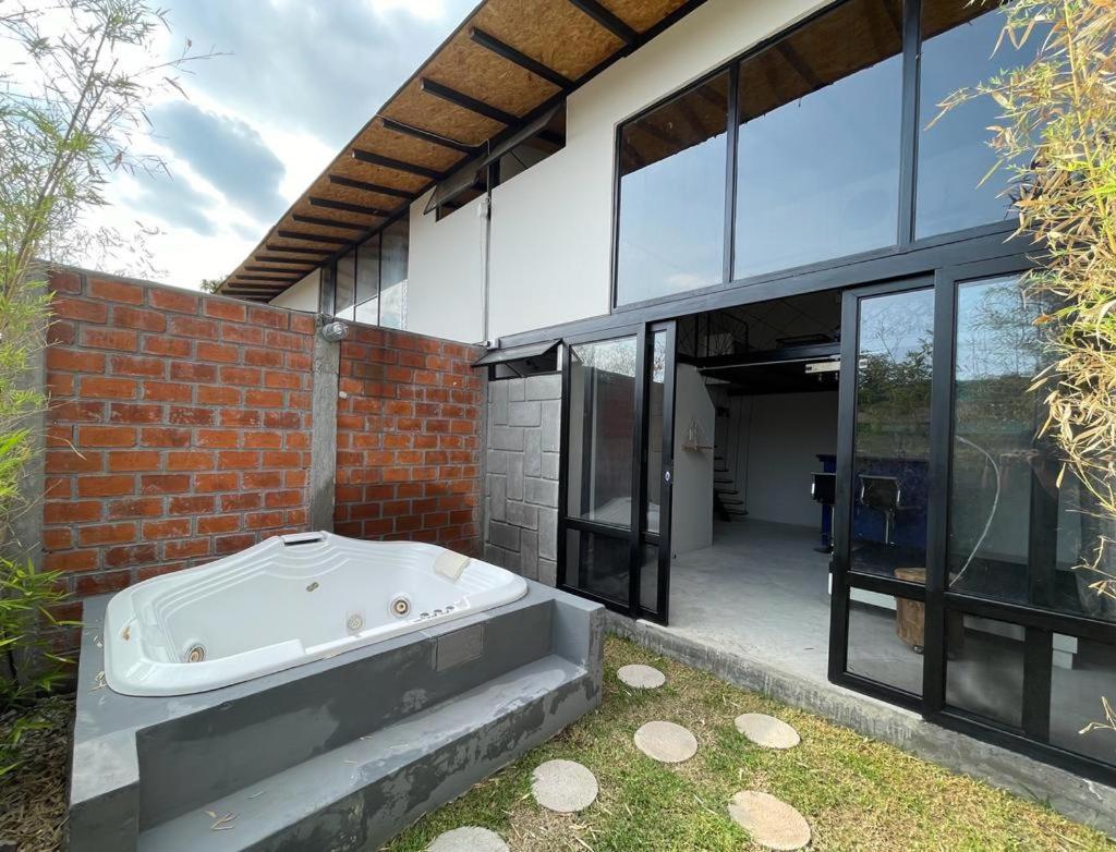 Aparthotel Via Paraiso à Emiliano Zapata  Extérieur photo
